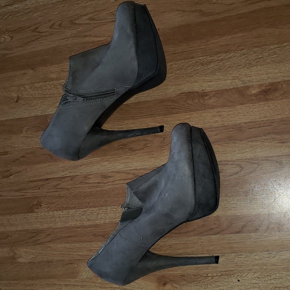 Free w Purchase Mossimo Platform Bootie Gray 6 1/2 - Picture 7 of 12